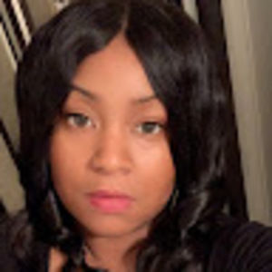 Meet your Posher, Monique